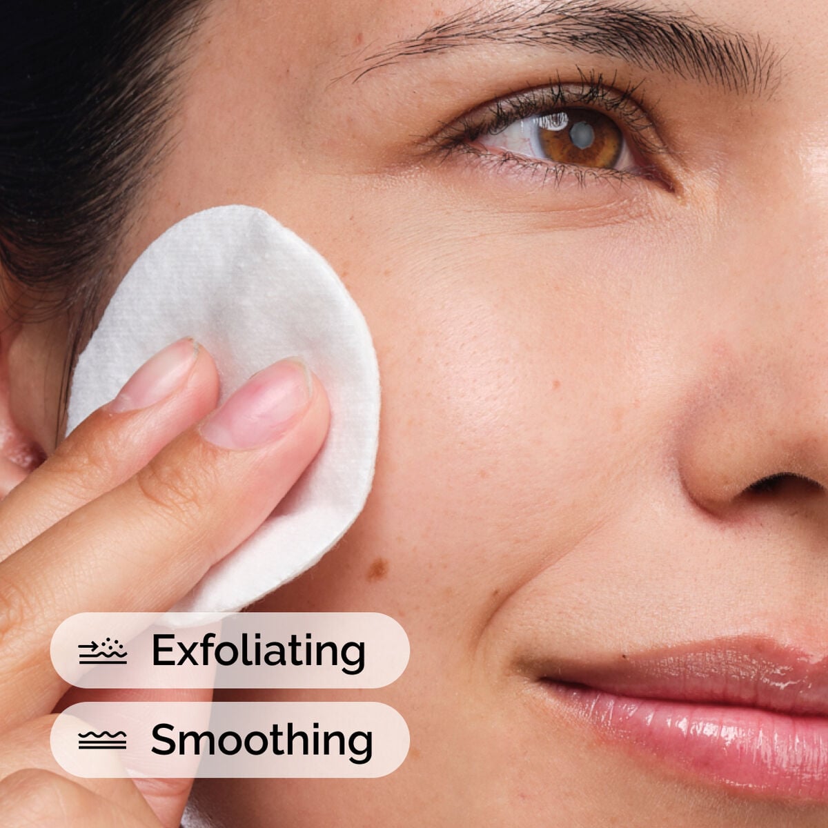 glycolic-acid-7-exfoliating-toner-i6 ord-glycolic-acid-exfoliating-toner-model-application-with-benefits.jpg
